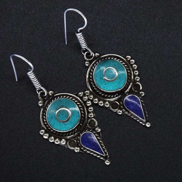 Traditional ethnic Gemstone earrings - Picture 4 of 12